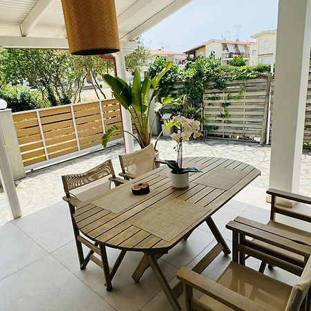 Central Luxury Apartment In Paralia Ofryniou Ofrinion Ngoại thất bức ảnh