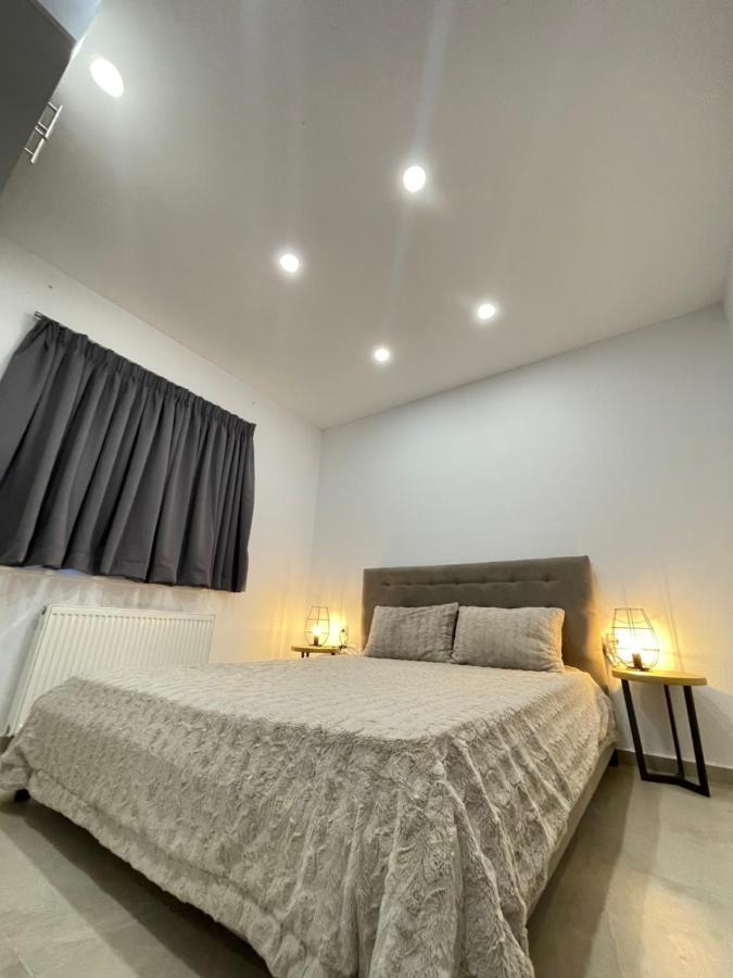 Central Luxury Apartment In Paralia Ofryniou Ofrinion Ngoại thất bức ảnh