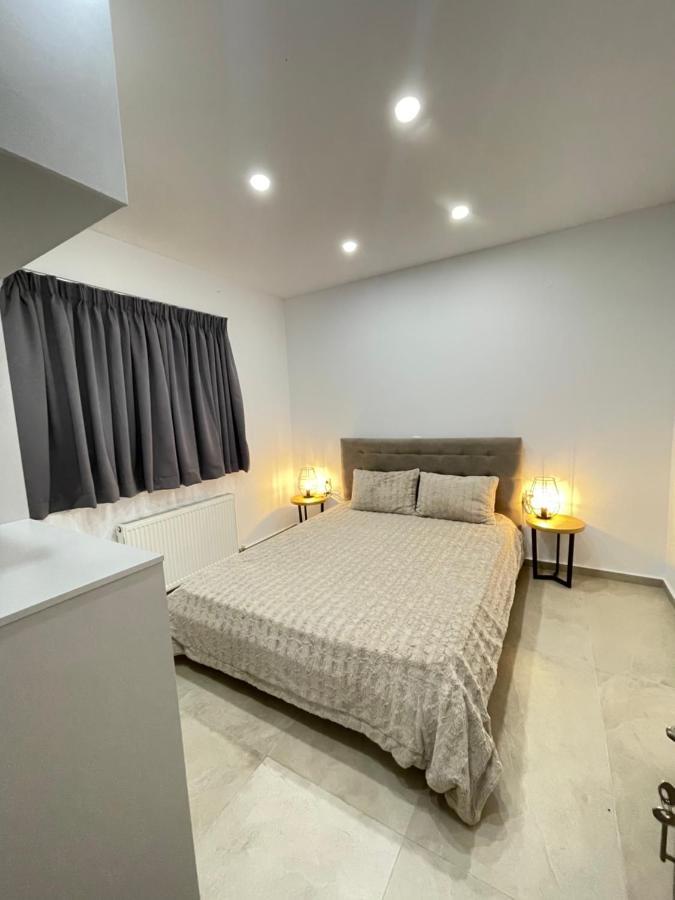 Central Luxury Apartment In Paralia Ofryniou Ofrinion Ngoại thất bức ảnh