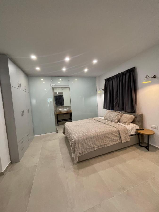 Central Luxury Apartment In Paralia Ofryniou Ofrinion Ngoại thất bức ảnh
