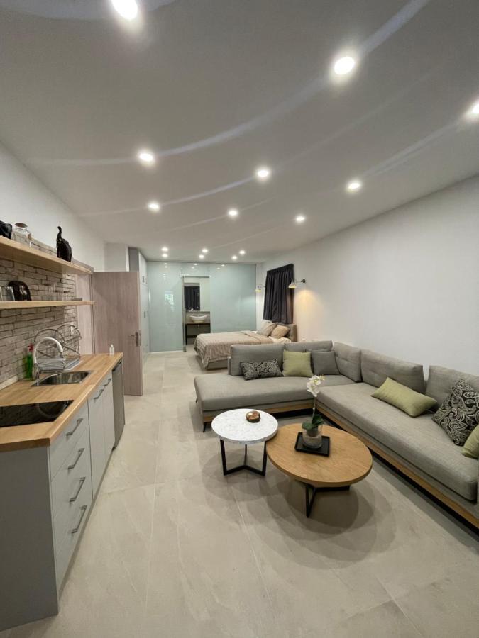 Central Luxury Apartment In Paralia Ofryniou Ofrinion Ngoại thất bức ảnh